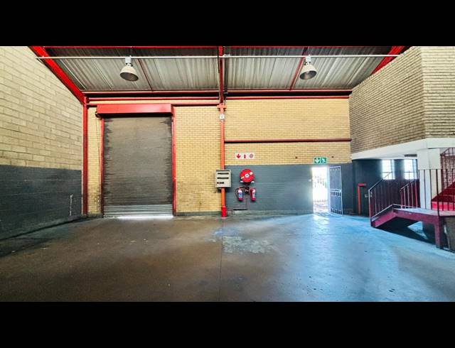 183M² WAREHOUSE TO LET IN ROBERTVILLE